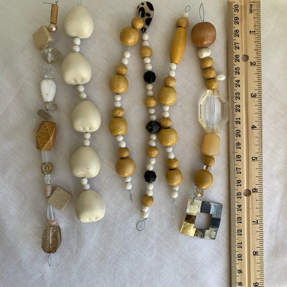 ✨SOLD✨ Beautiful collection of neutral beads - Picture 3 of 4